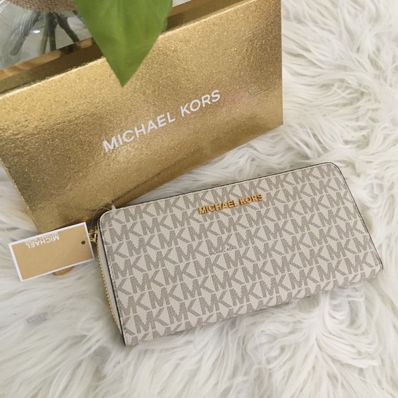 Michael Kors | Bags | Michael Kors Giftables Large Continental Wallet ...